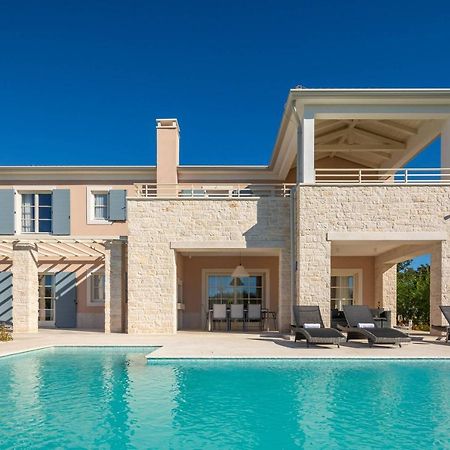 ברטוניגלה Villa Divine By Ilc מראה חיצוני תמונה