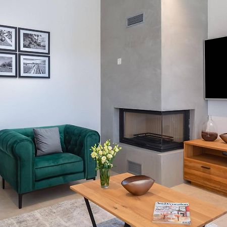 ברטוניגלה Villa Divine By Ilc מראה חיצוני תמונה