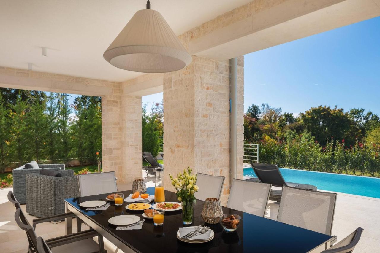ברטוניגלה Villa Divine By Ilc מראה חיצוני תמונה