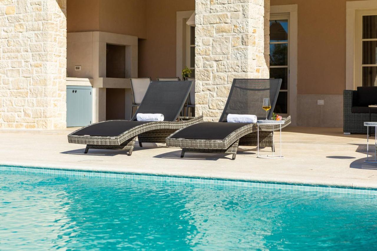 ברטוניגלה Villa Divine By Ilc מראה חיצוני תמונה