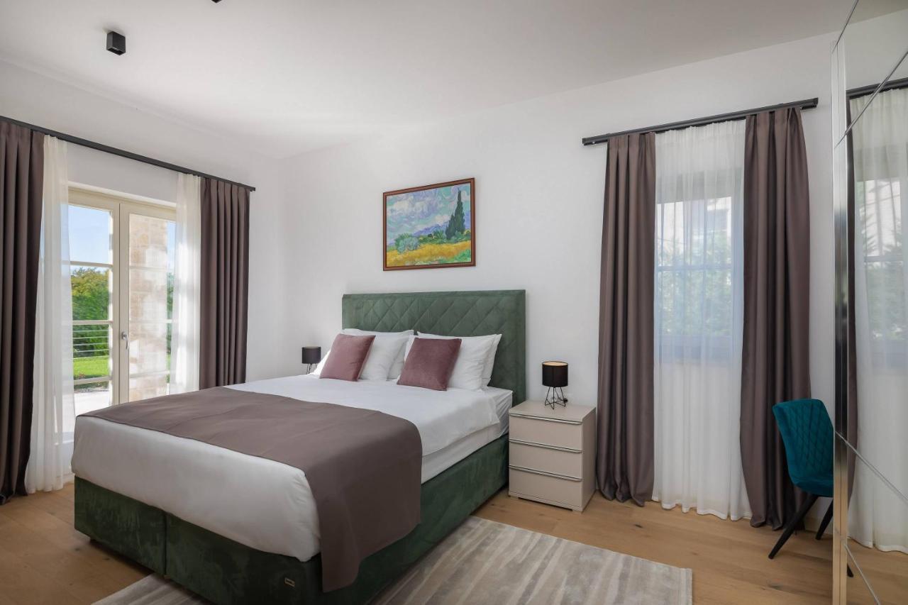 ברטוניגלה Villa Divine By Ilc מראה חיצוני תמונה