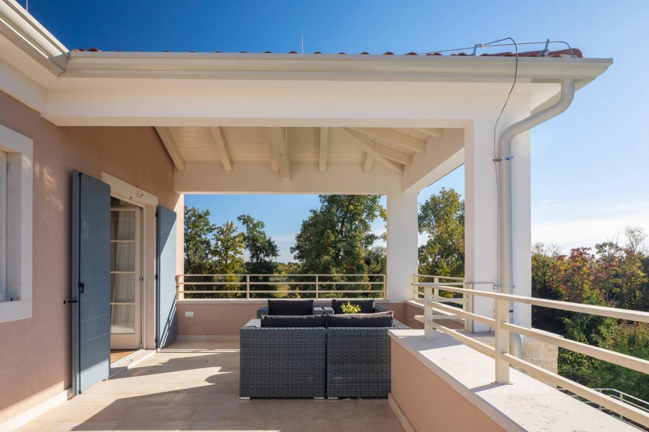 ברטוניגלה Villa Divine By Ilc מראה חיצוני תמונה