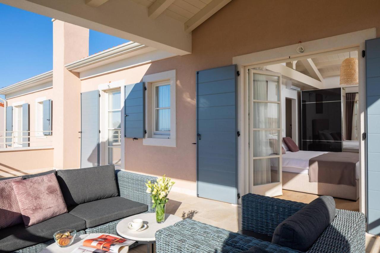 ברטוניגלה Villa Divine By Ilc מראה חיצוני תמונה