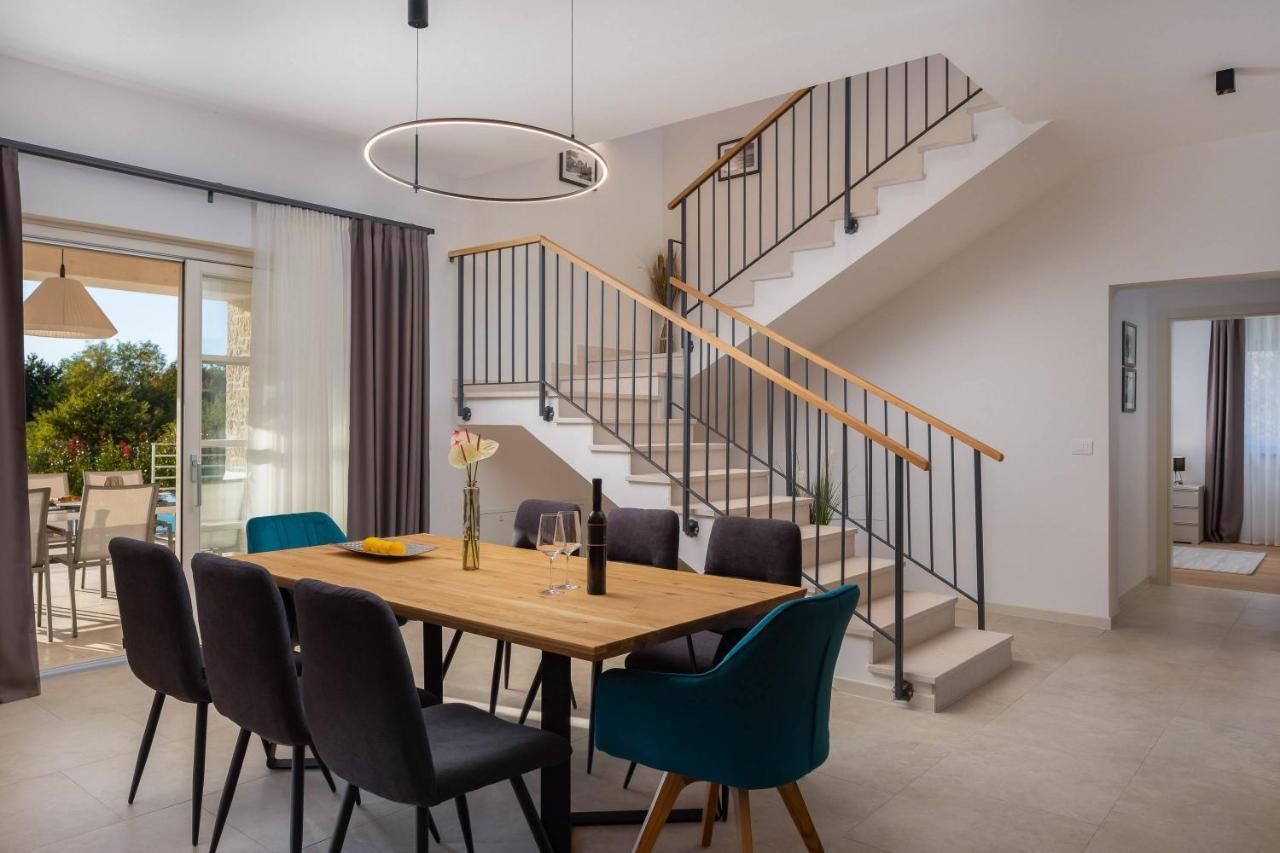 ברטוניגלה Villa Divine By Ilc מראה חיצוני תמונה